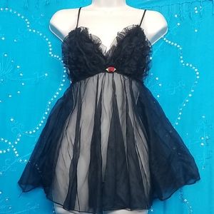 NWOT DELICATE TREASURES LINGERIE